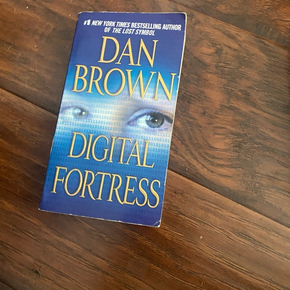 Dan Brown books bundle. - Picture 2 of 5